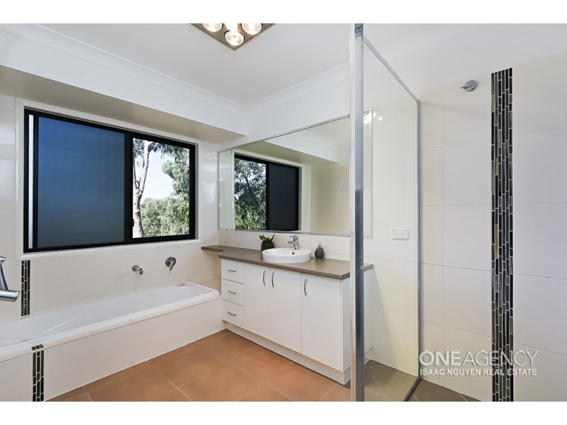 45 Christopher Pl, Sinnamon Park QLD 4073