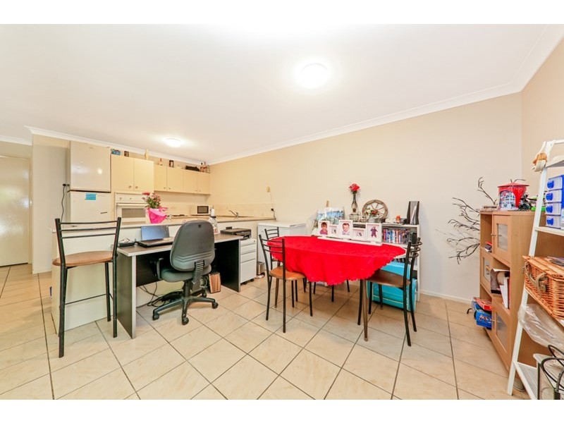 45 Cambridge St, Silkstone QLD 4304