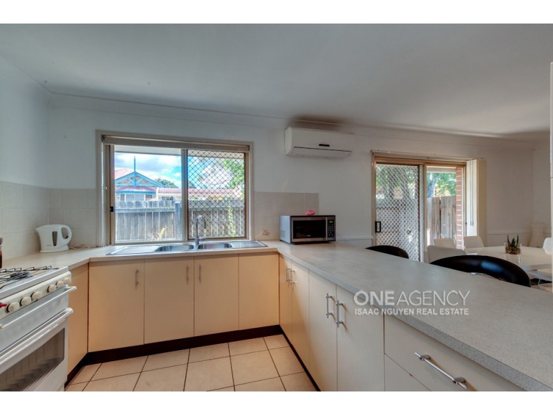 5 Noumea Place, Forest Lake QLD 4078