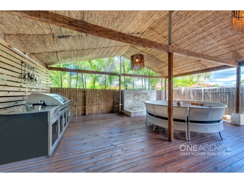 5 Noumea Place, Forest Lake QLD 4078