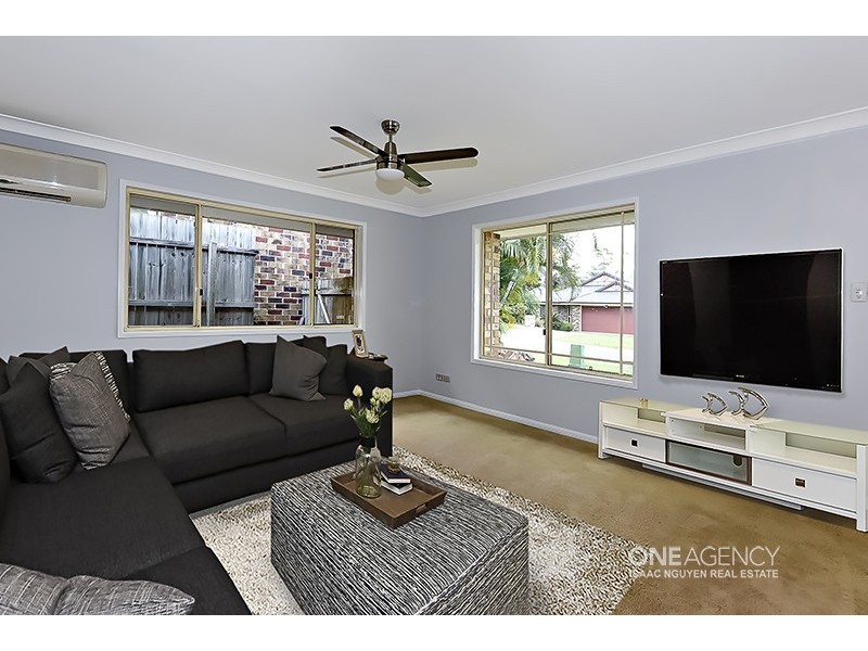 6 Argyle Pl, Forest Lake QLD 4078