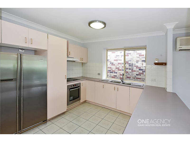 6 Argyle Pl, Forest Lake QLD 4078