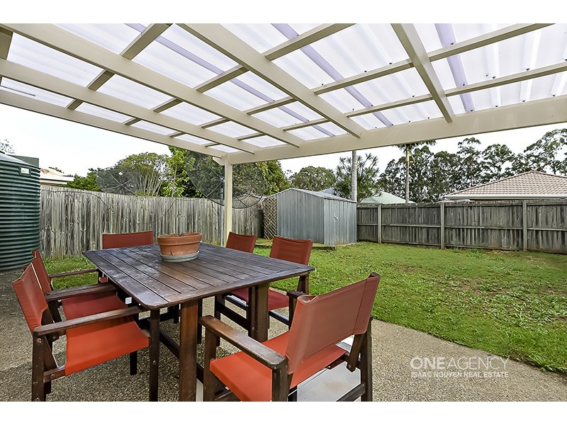 6 Argyle Pl, Forest Lake QLD 4078