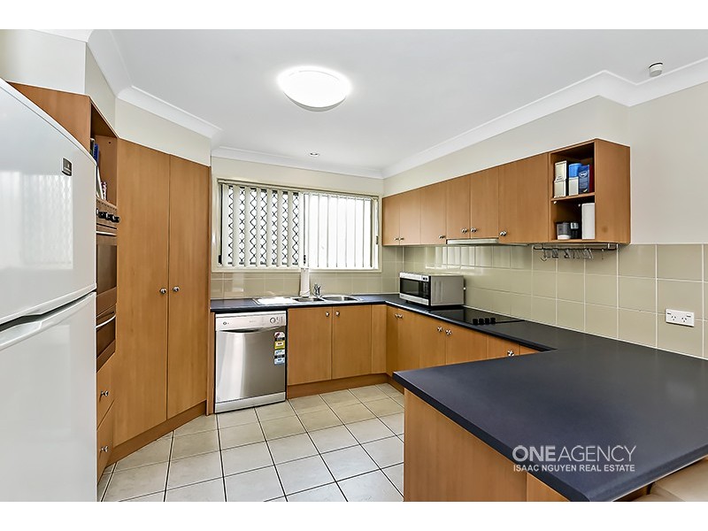 18 Mannix Place, Forest Lake QLD 4078