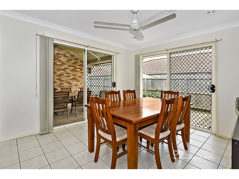 18 Mannix Place, Forest Lake QLD 4078