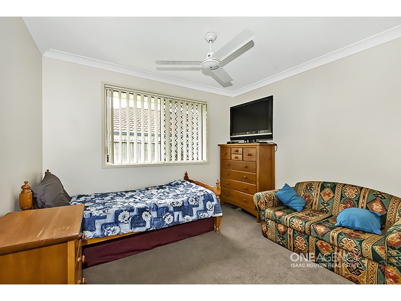 18 Mannix Place, Forest Lake QLD 4078