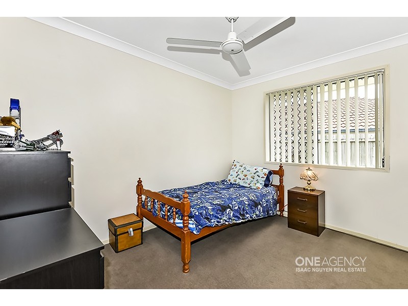 18 Mannix Place, Forest Lake QLD 4078