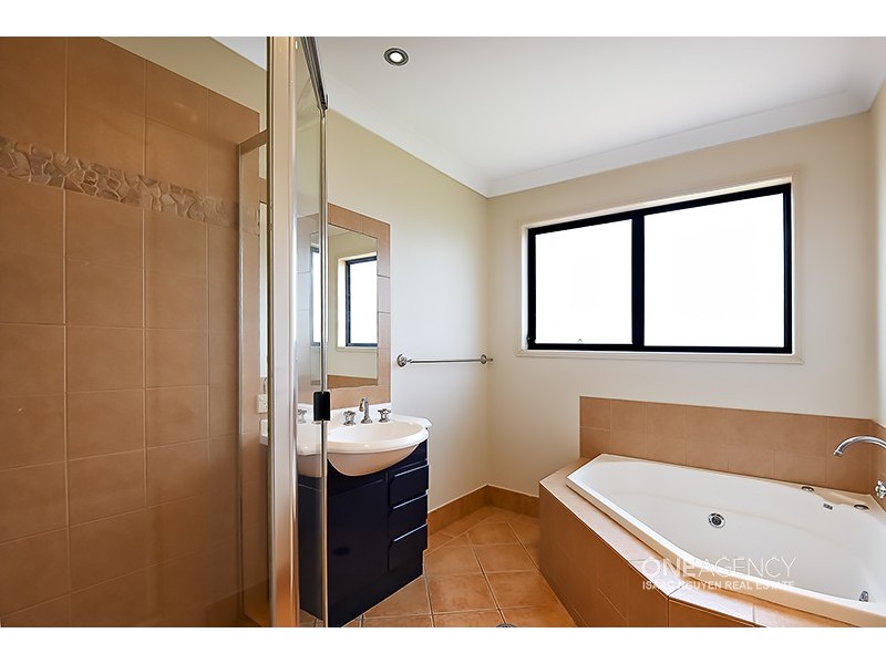 71 Claremont Pde, Forest Lake QLD 4078