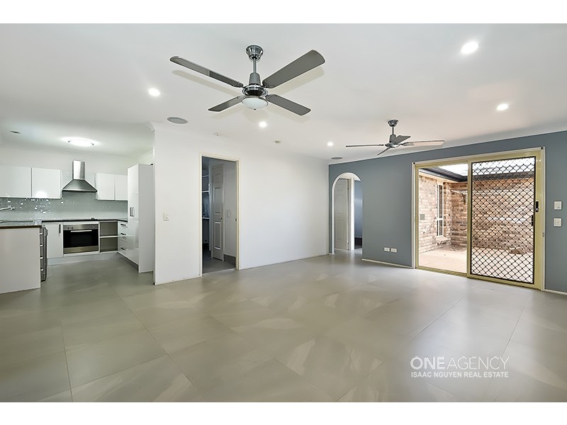 36 Clarendon Cir, Forest Lake QLD 4078