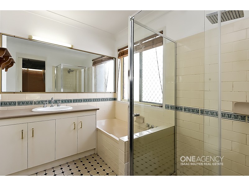 36 Clarendon Cir, Forest Lake QLD 4078