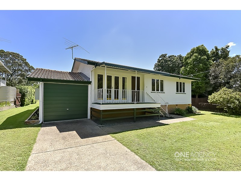 15 Gladstone St, Oxley QLD 4075