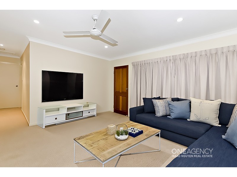 15 Gladstone St, Oxley QLD 4075