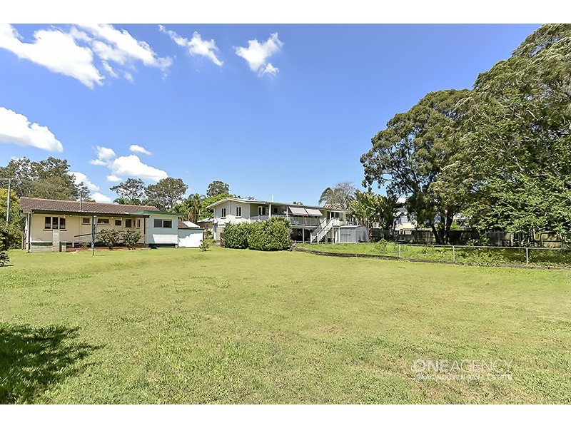 15 Gladstone St, Oxley QLD 4075