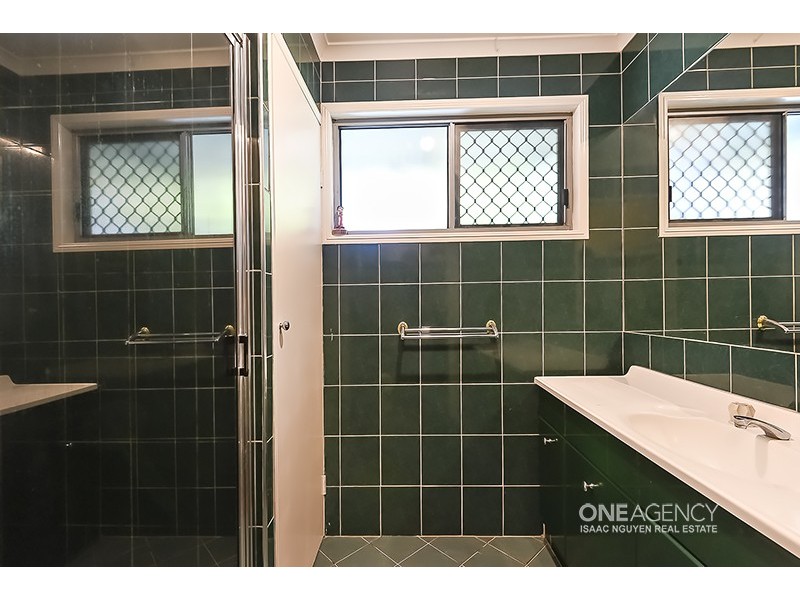 5 Glenala Rd, Durack QLD 4077