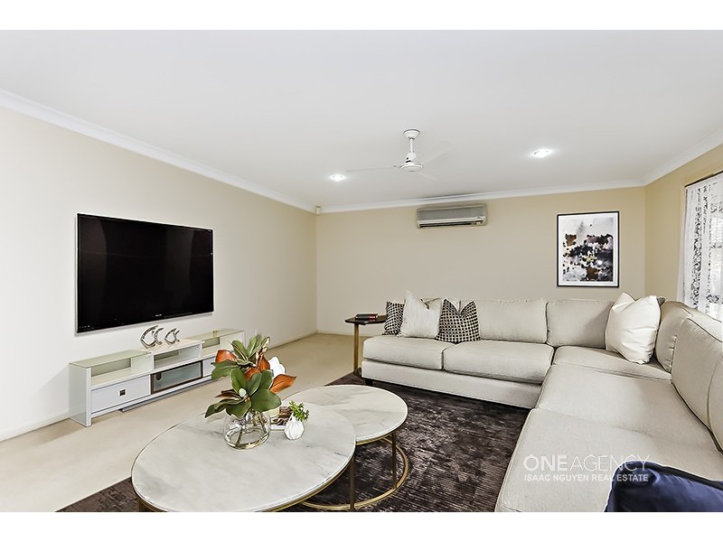 3 Lake Cootharaba Pl, Logan Reserve QLD 4133