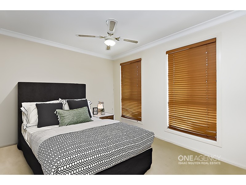 3 Lake Cootharaba Pl, Logan Reserve QLD 4133