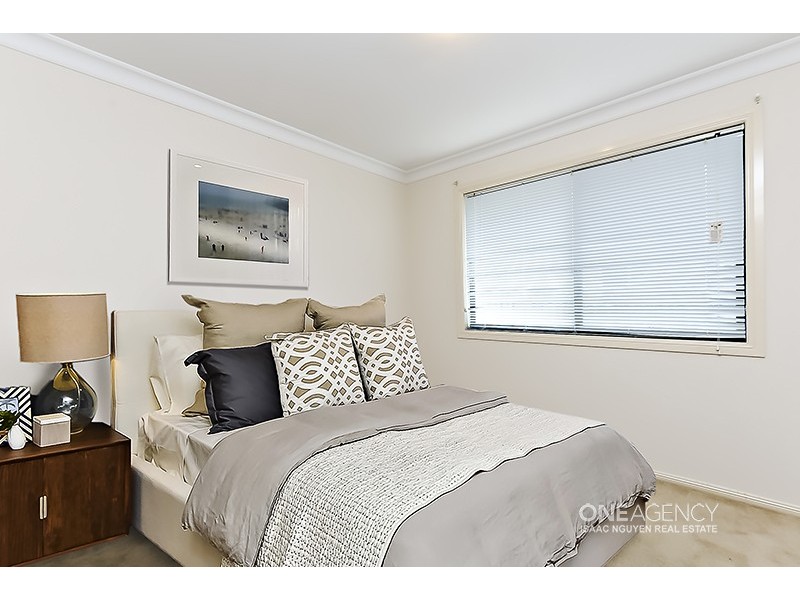 3 Lake Cootharaba Pl, Logan Reserve QLD 4133