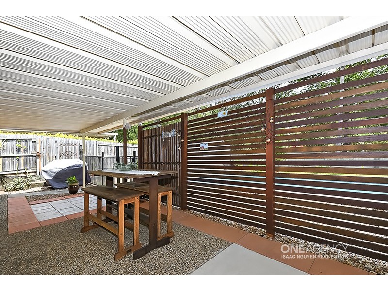 18 Pringle Pl, Forest Lake QLD 4078