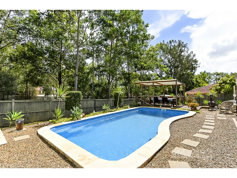 18 Pringle Pl, Forest Lake QLD 4078