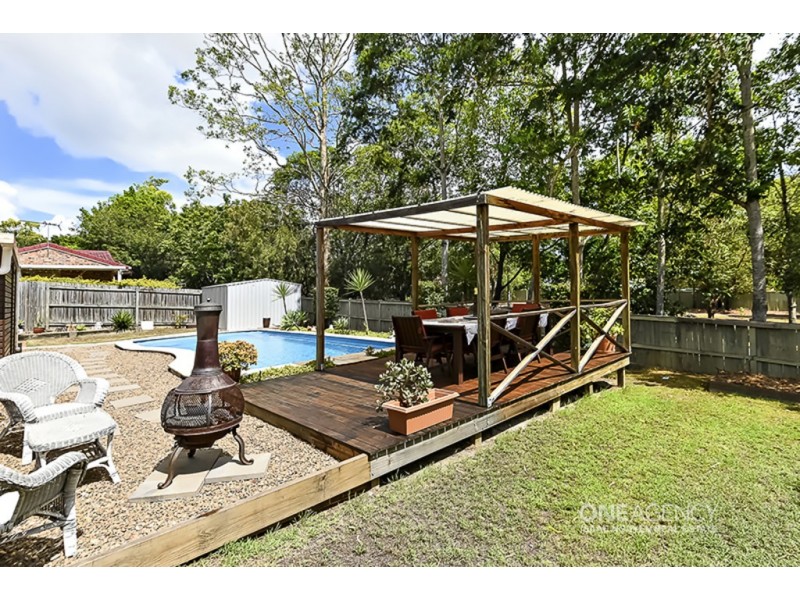 18 Pringle Pl, Forest Lake QLD 4078