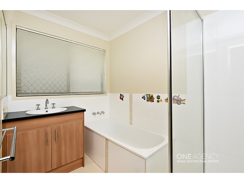 13 Tropical Drive, Forest Lake QLD 4078