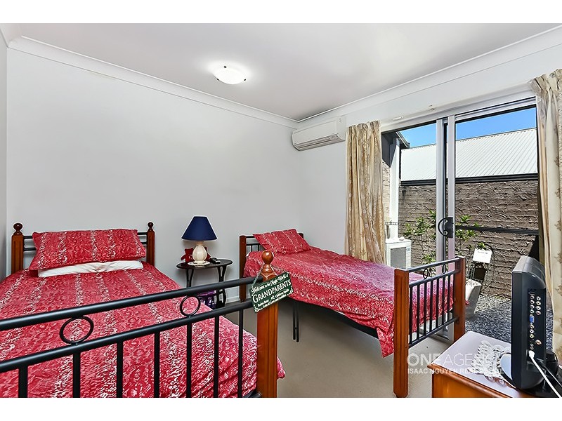 14 Lavender St, Springfield Lakes QLD 4300