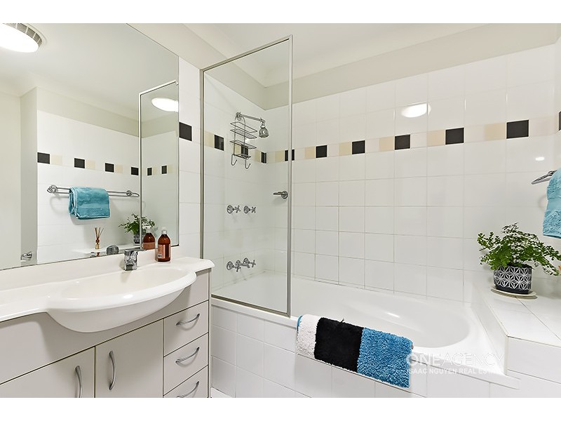 14 Lavender St, Springfield Lakes QLD 4300