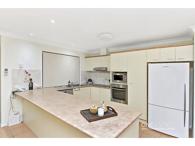 20 Glasshouse Cr, Forest Lake QLD 4078