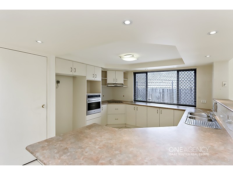 20 Montserrat Place, Forest Lake QLD 4078