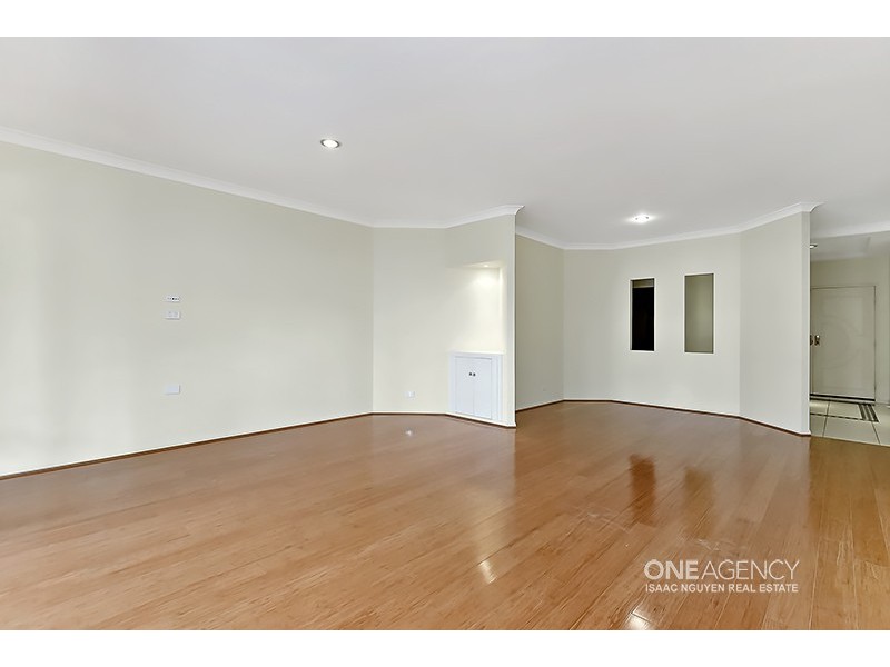20 Montserrat Place, Forest Lake QLD 4078
