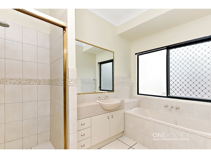 20 Montserrat Place, Forest Lake QLD 4078