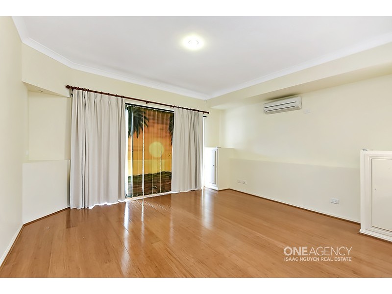 20 Montserrat Place, Forest Lake QLD 4078