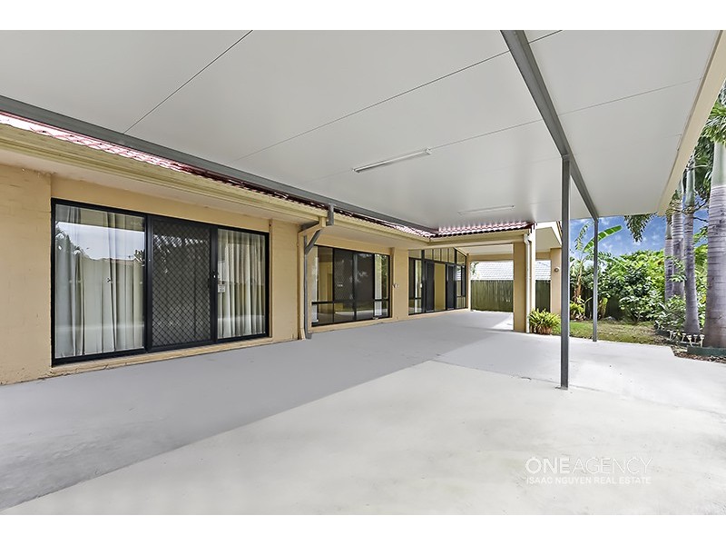 20 Montserrat Place, Forest Lake QLD 4078