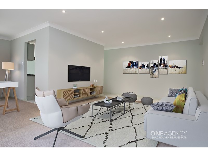 37 Dampier Cres, Forest Lake QLD 4078