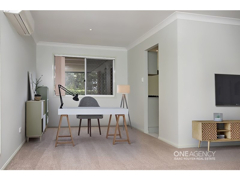 37 Dampier Cres, Forest Lake QLD 4078