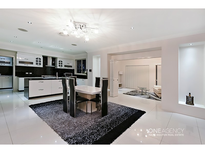 24 Hanley Place, Doolandella QLD 4077