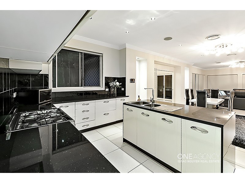 24 Hanley Place, Doolandella QLD 4077