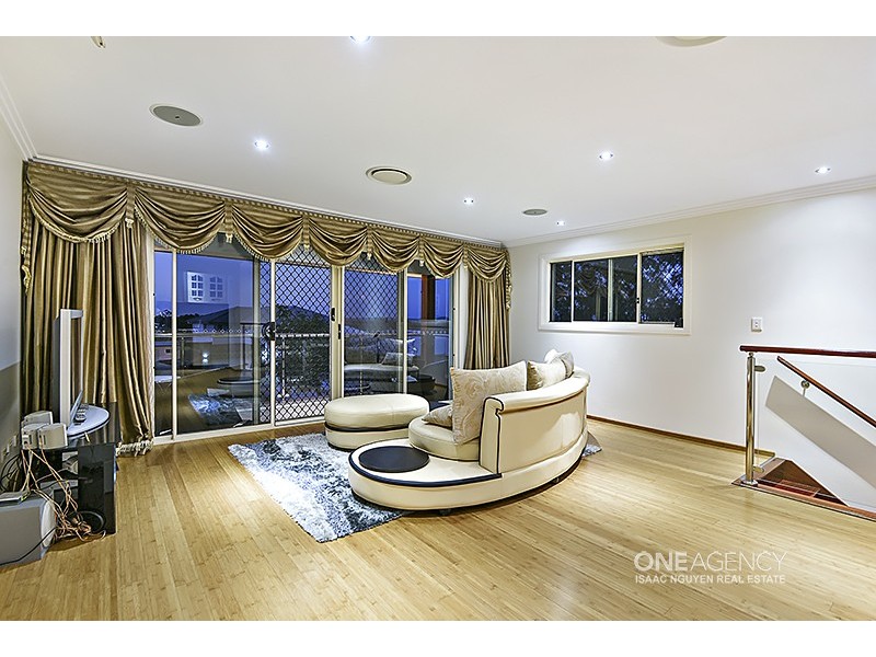 24 Hanley Place, Doolandella QLD 4077