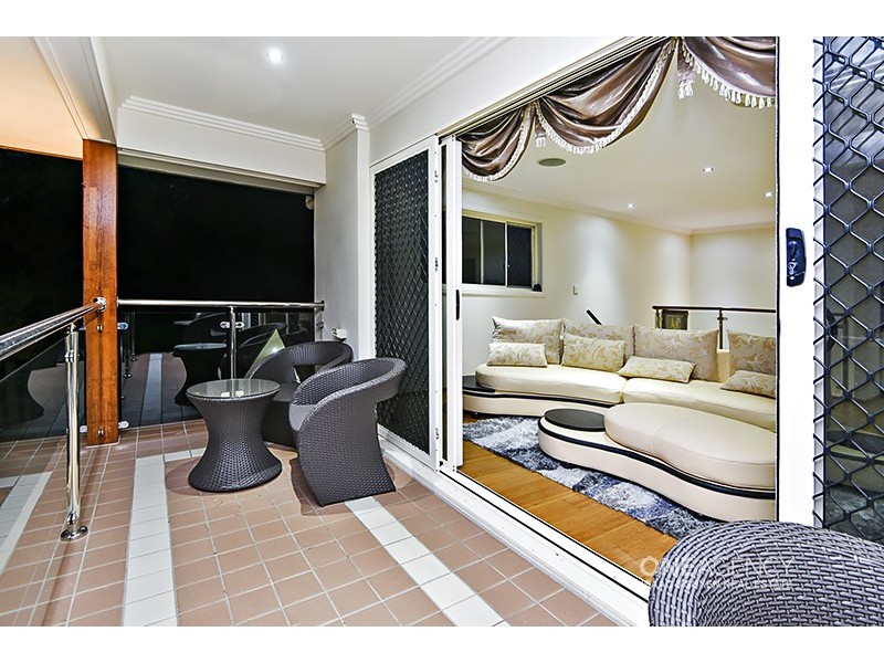 24 Hanley Place, Doolandella QLD 4077