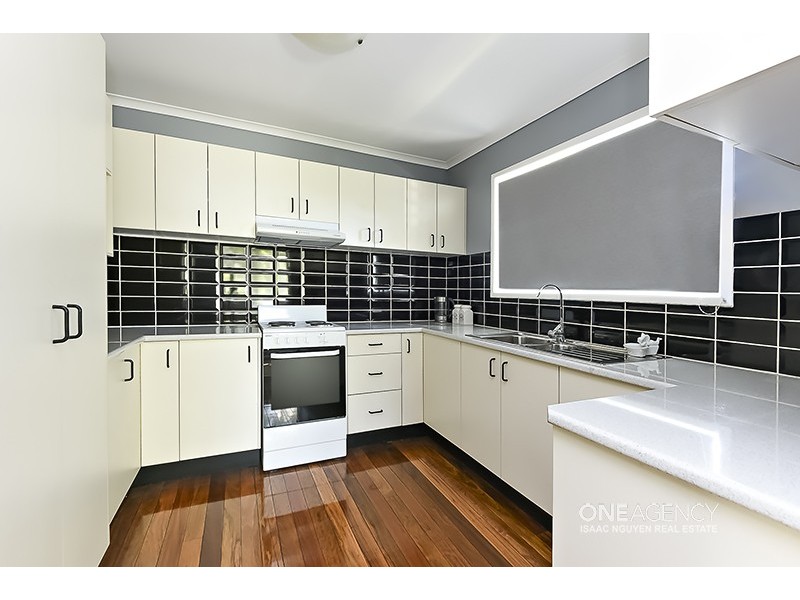 299 Blunder Rd, Durack QLD 4077