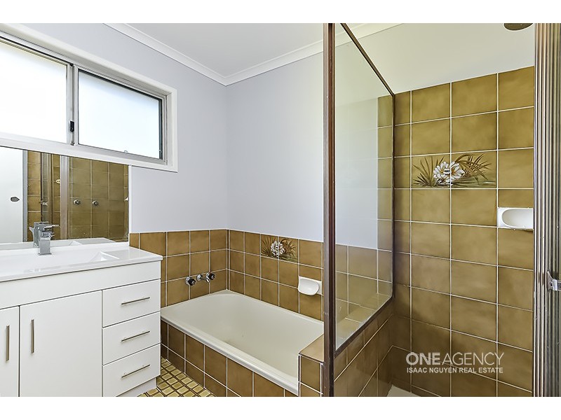 299 Blunder Rd, Durack QLD 4077