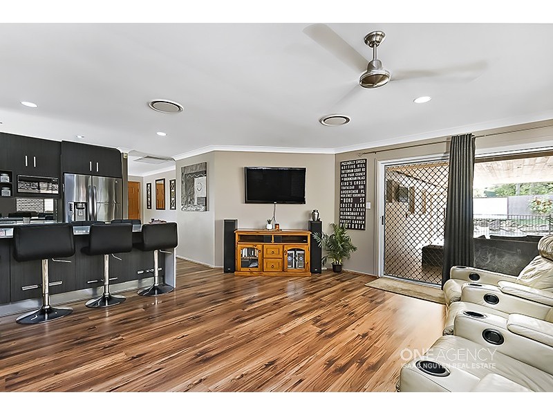 23 Stuart Pl, Forest Lake QLD 4078