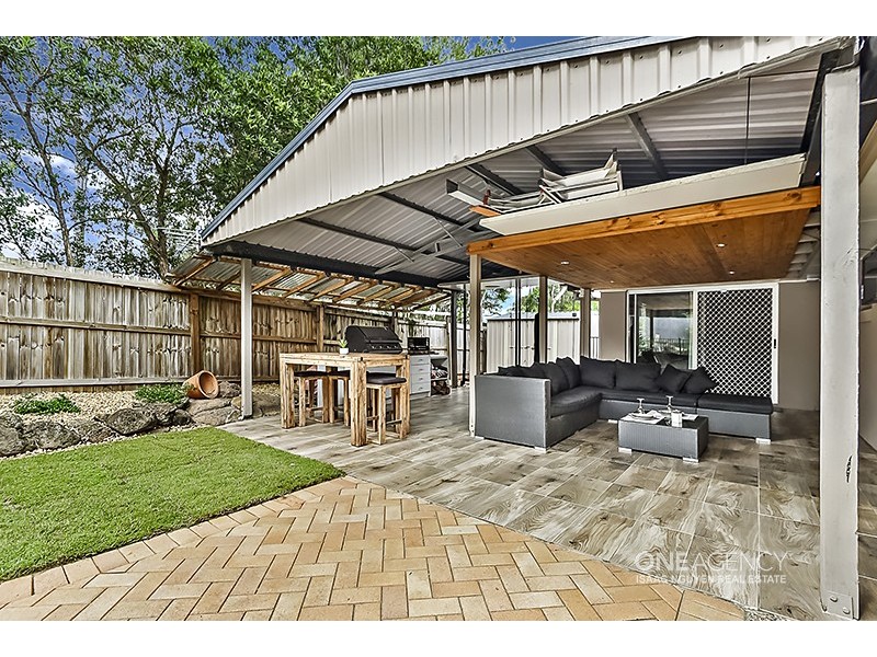 23 Stuart Pl, Forest Lake QLD 4078