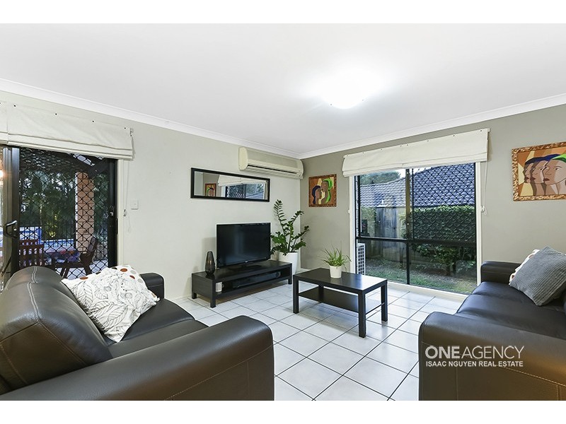 37 Cascade Dr, Forest Lake QLD 4078