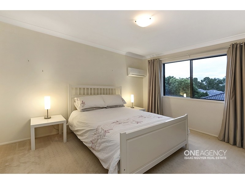 37 Cascade Dr, Forest Lake QLD 4078