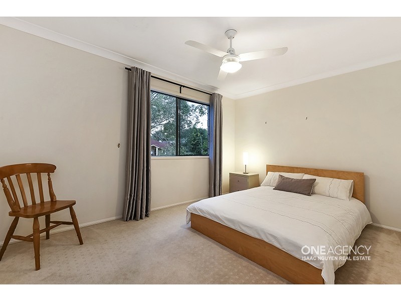 37 Cascade Dr, Forest Lake QLD 4078