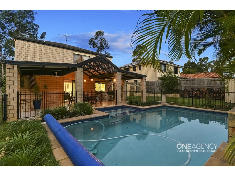 37 Cascade Dr, Forest Lake QLD 4078