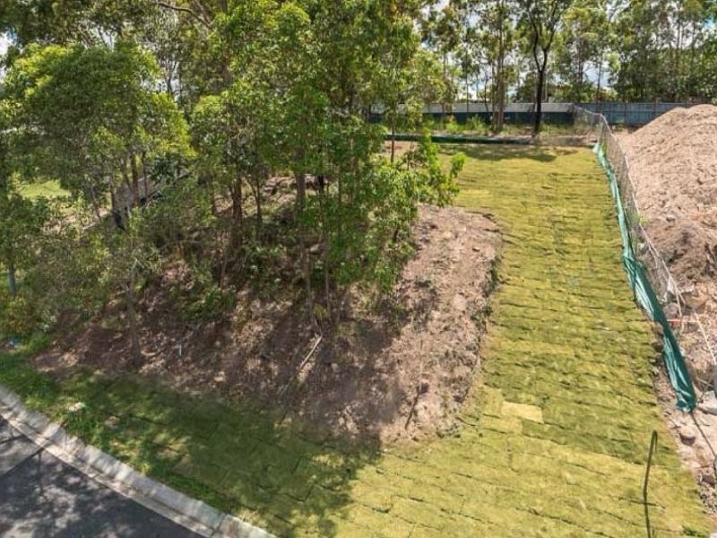 2 Casuarina St, Seventeen Mile Rocks QLD 4073