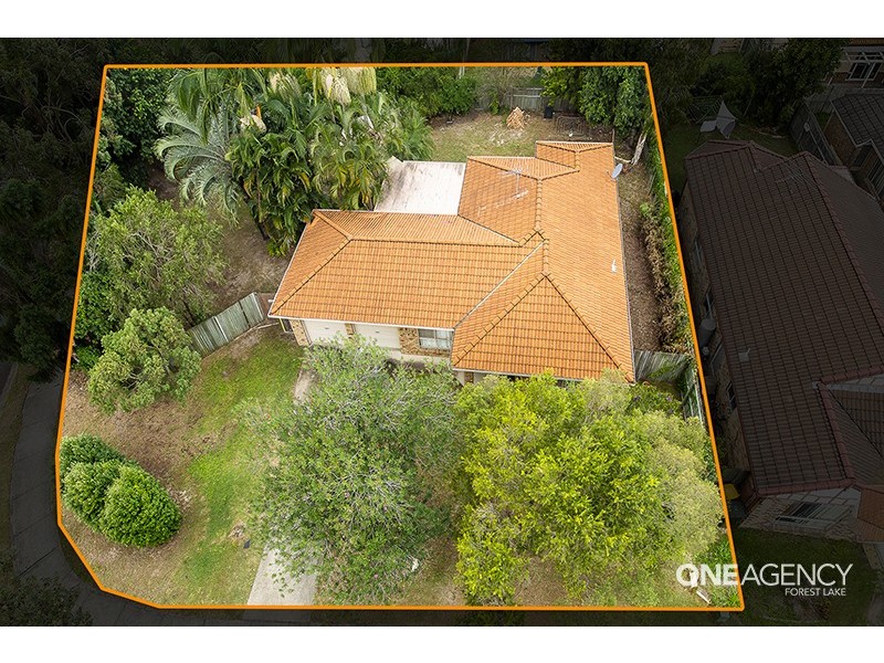 122 Laricina Circuit, Forest Lake QLD 4078