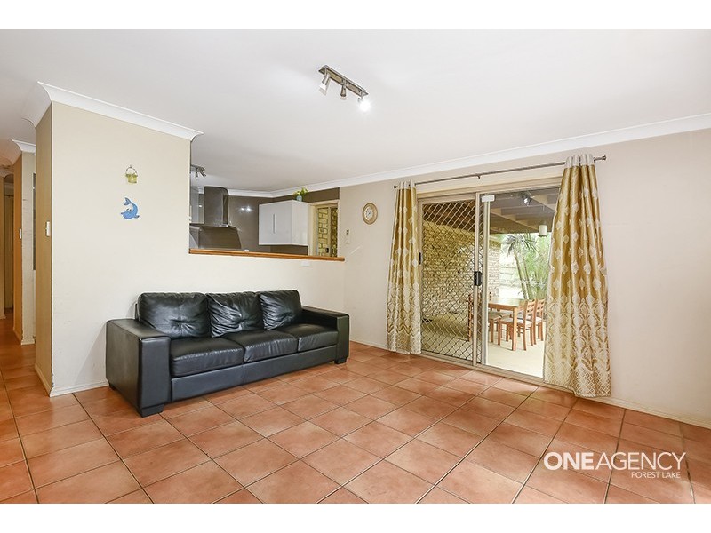 122 Laricina Circuit, Forest Lake QLD 4078